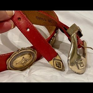 1990s vintage red leather southwestern Justin belt with concha accents. Small.
